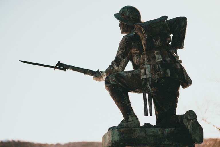 Dulce et Decorum Est: Breaking Down Owen's War Imagery